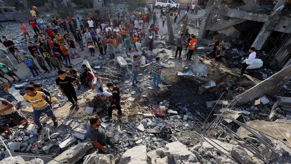 গাজায় একদিনে নিহত ৬৪, সহায়তা নিতে গিয়ে ১৩ জনের মৃত্যু